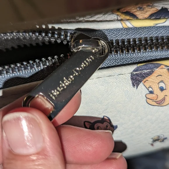 Disney - Picture 5 of 7